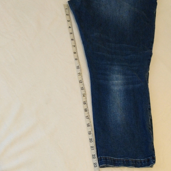 Kut. Women's Blue Jeans - Picture 10 of 11